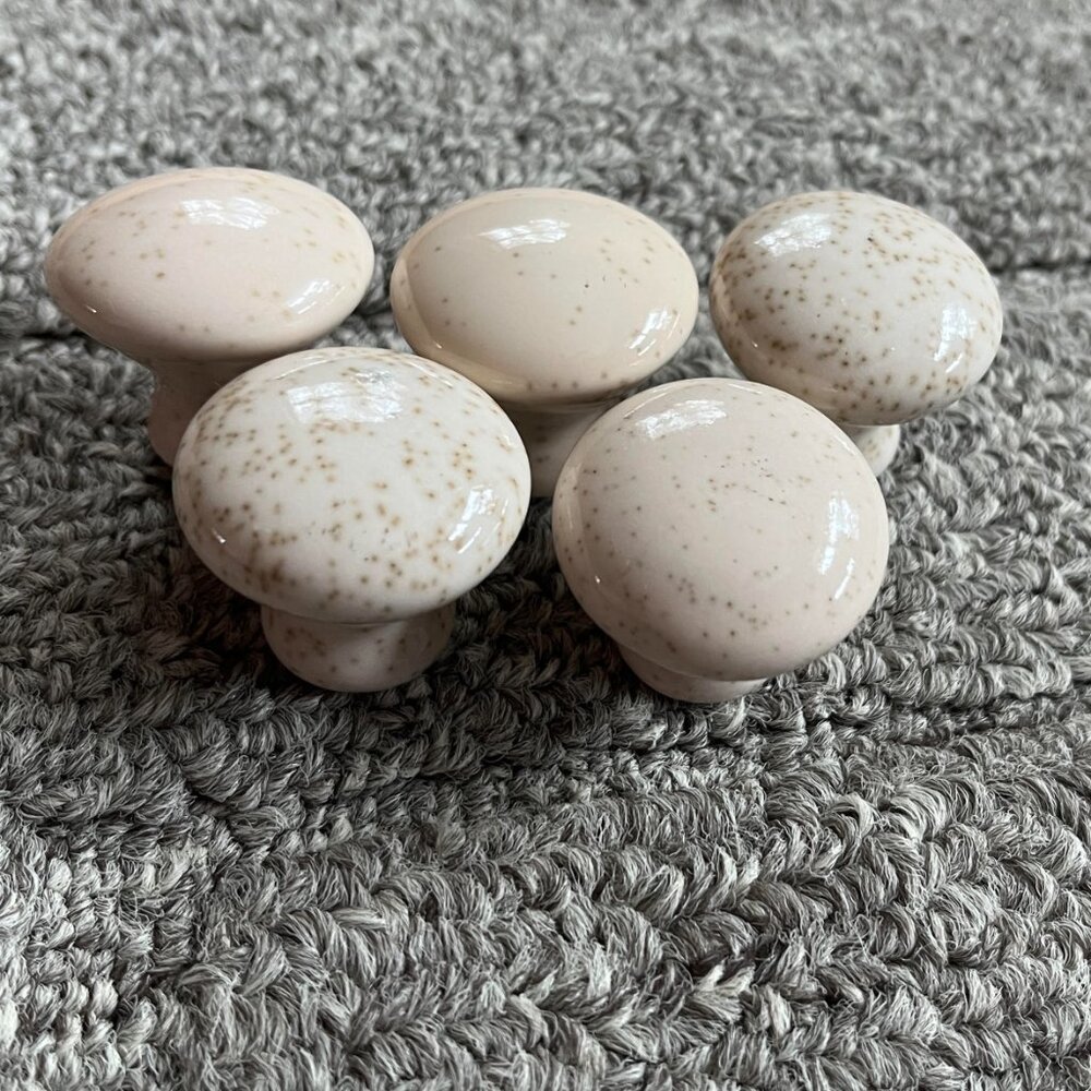 Vintage Set of 5 Ceramics Oatmeal Porcelain Mushroom Cabinet/ Drawer Knob Pull